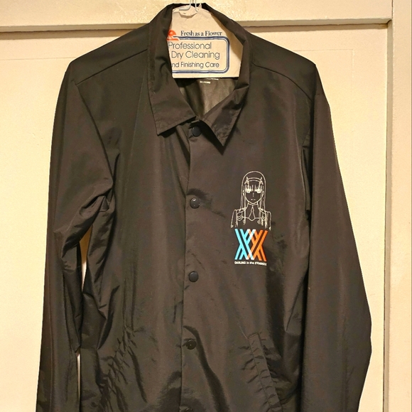 Darling In The Franxx Strelizia Coaches Jacket Crunchyroll Exclusive Size Medium - Picture 1 of 2